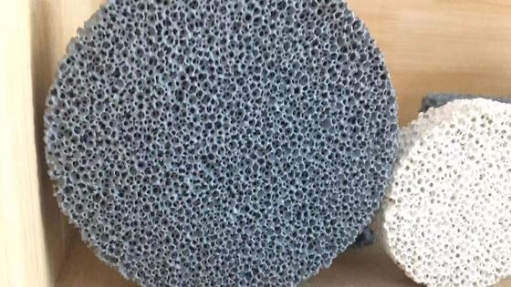 Filtro cerámico de espuma de resistencia para piezas fundidas de hierro y proveedores generales de carbono garantizado