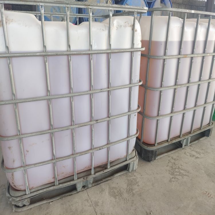 Resina fundida de metal a alta temperatura en caja fría de fundición de núcleo frío en caja de resina densidad 1,05-1.20